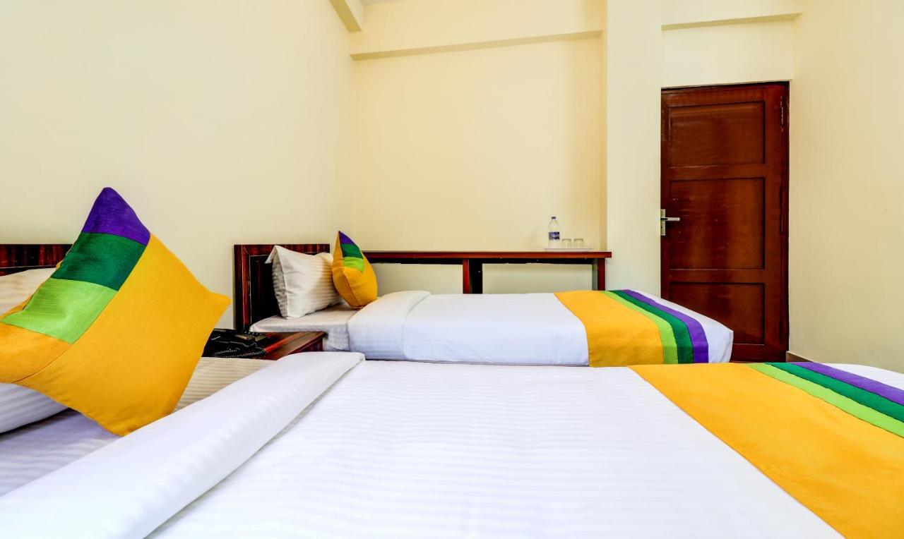 Itsy Hotels Rain Tulsi Stayz, Palarivattom Junction Kochi Exteriör bild