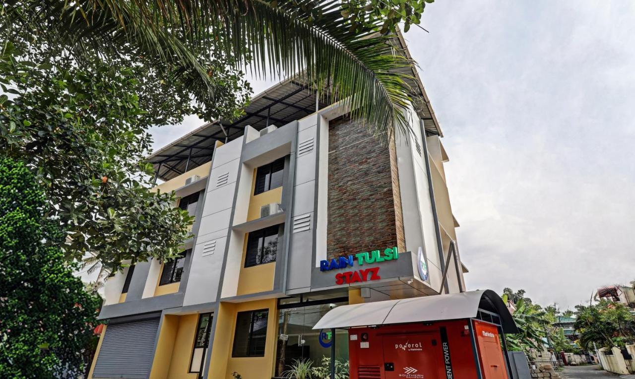 Itsy Hotels Rain Tulsi Stayz, Palarivattom Junction Kochi Exteriör bild